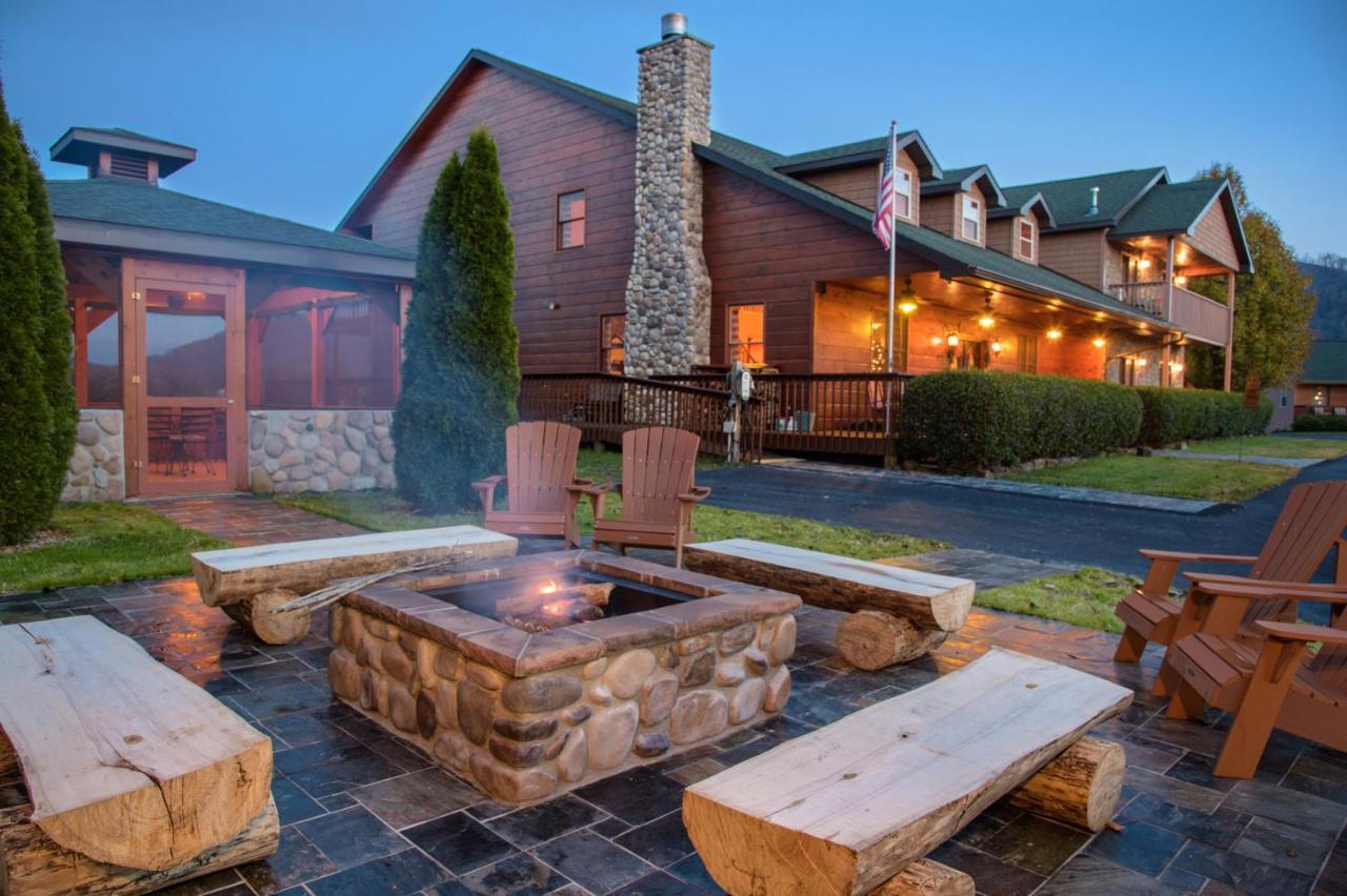 Berry Springs Lodge Севьервилл Экстерьер фото