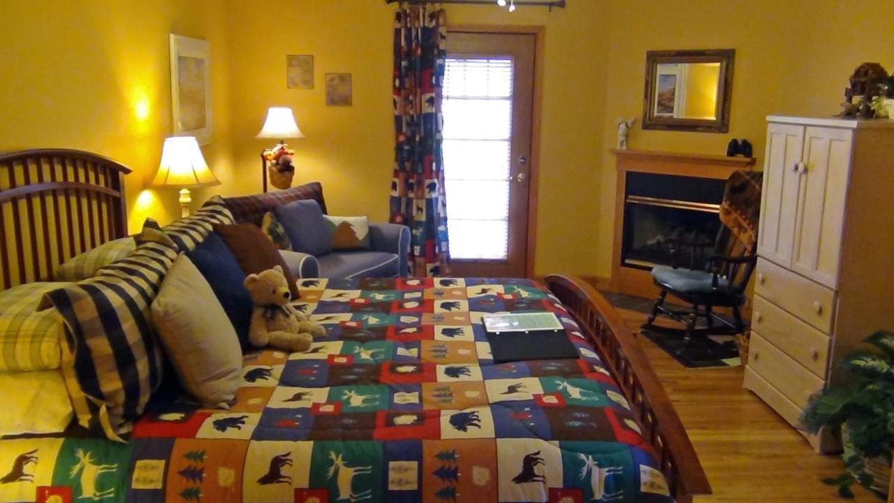 Berry Springs Lodge Севьервилл Номер фото